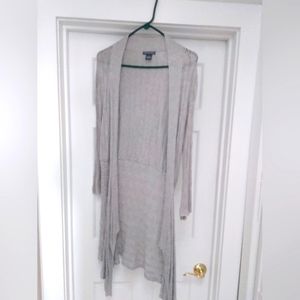 Light weight sweater